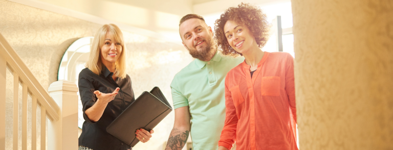 Mastering Open Houses: Techniques to Convert Visitors into Buyers